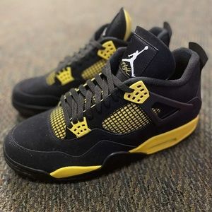 Jordan 4 Retro Thunders